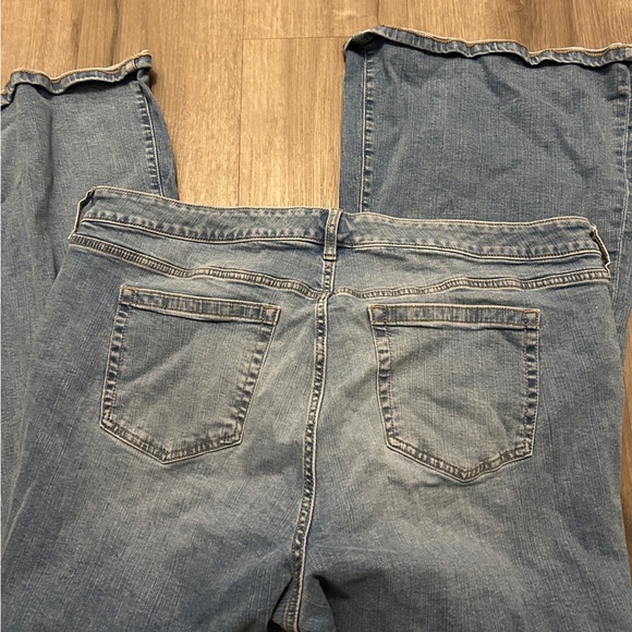 Torrid Perfect Super Flare Vintage Stretch Bootcut Light Wash Jeans - Picture 4 of 7